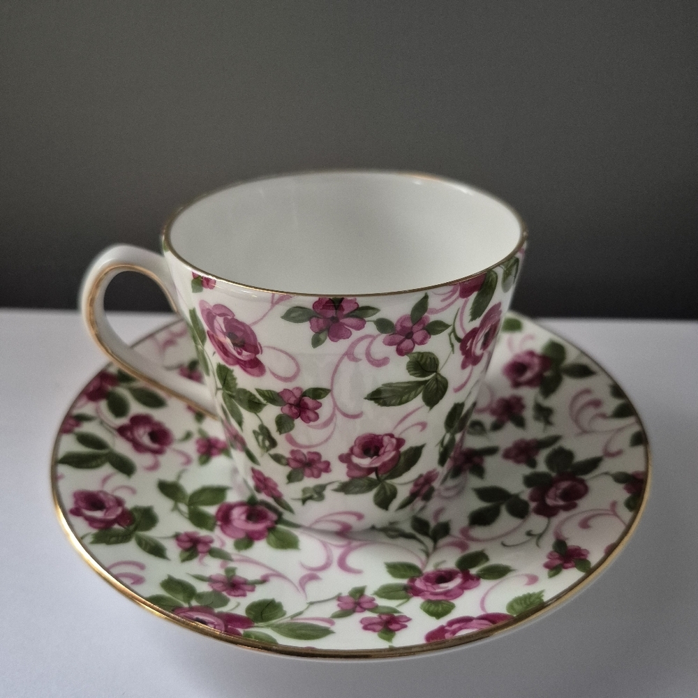 Elizabethan Fine Bone China Cup & Saucer